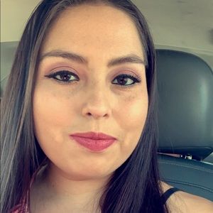 Meet your Posher, Alma